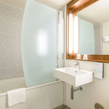 Szálloda Campanile Sesquieres 3*