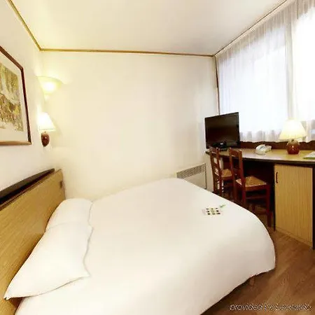Szálloda Campanile Sesquieres 3*